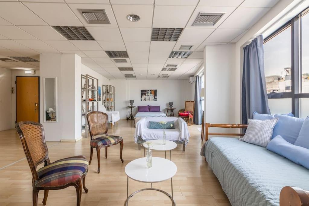 Downtown Spacious Loft Apartment Just 3 Minutes From City Centre Heraklion  Exterior photo