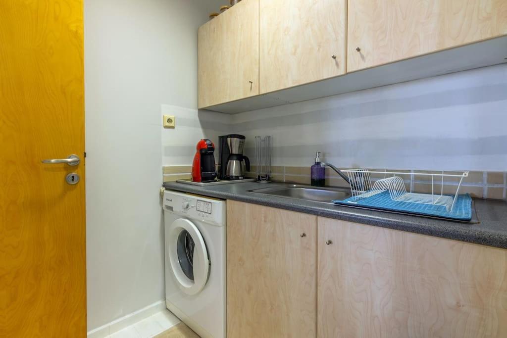 Downtown Spacious Loft Apartment Just 3 Minutes From City Centre Heraklion  Exterior photo