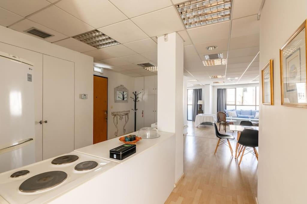 Downtown Spacious Loft Apartment Just 3 Minutes From City Centre Heraklion  Exterior photo